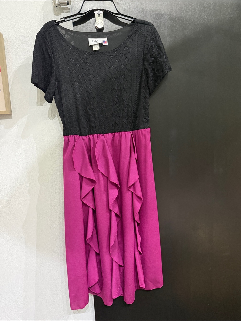 Kids Black & Fuchsia Ruffle Casual Dress by JoyF